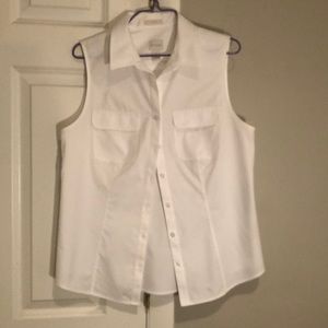 Sleeveless shirt
